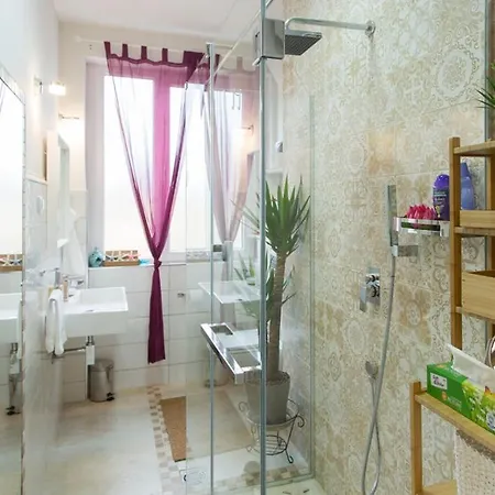 Side Up Exclusive Belgrad